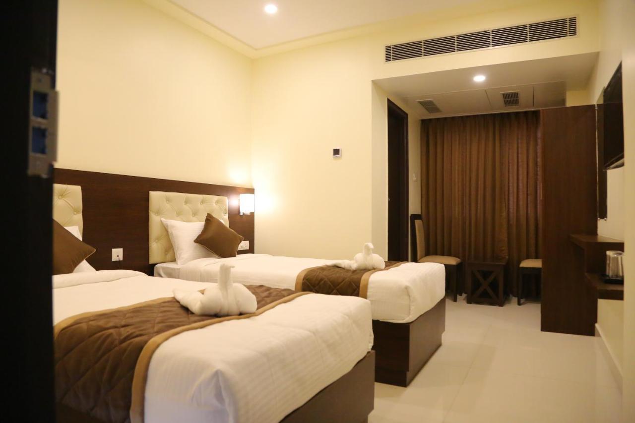 Hotel Vsr Grand Madanapalle Exterior foto